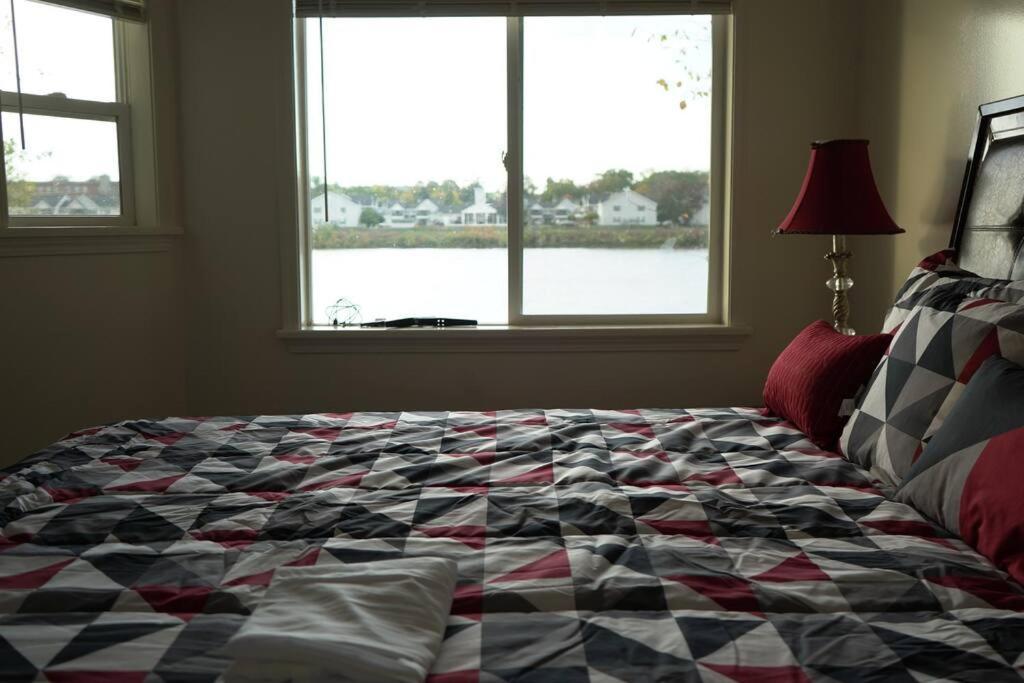 Apartament Queen Bed Beautiful Sunset W River View Fast Wifi Troy Zewnętrze zdjęcie