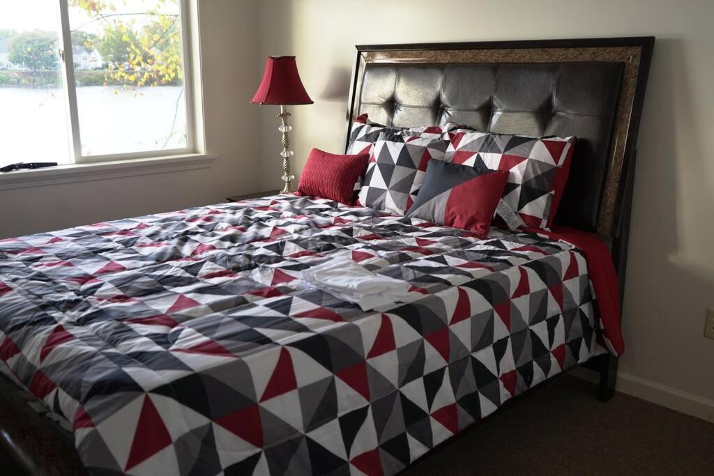 Apartament Queen Bed Beautiful Sunset W River View Fast Wifi Troy Zewnętrze zdjęcie